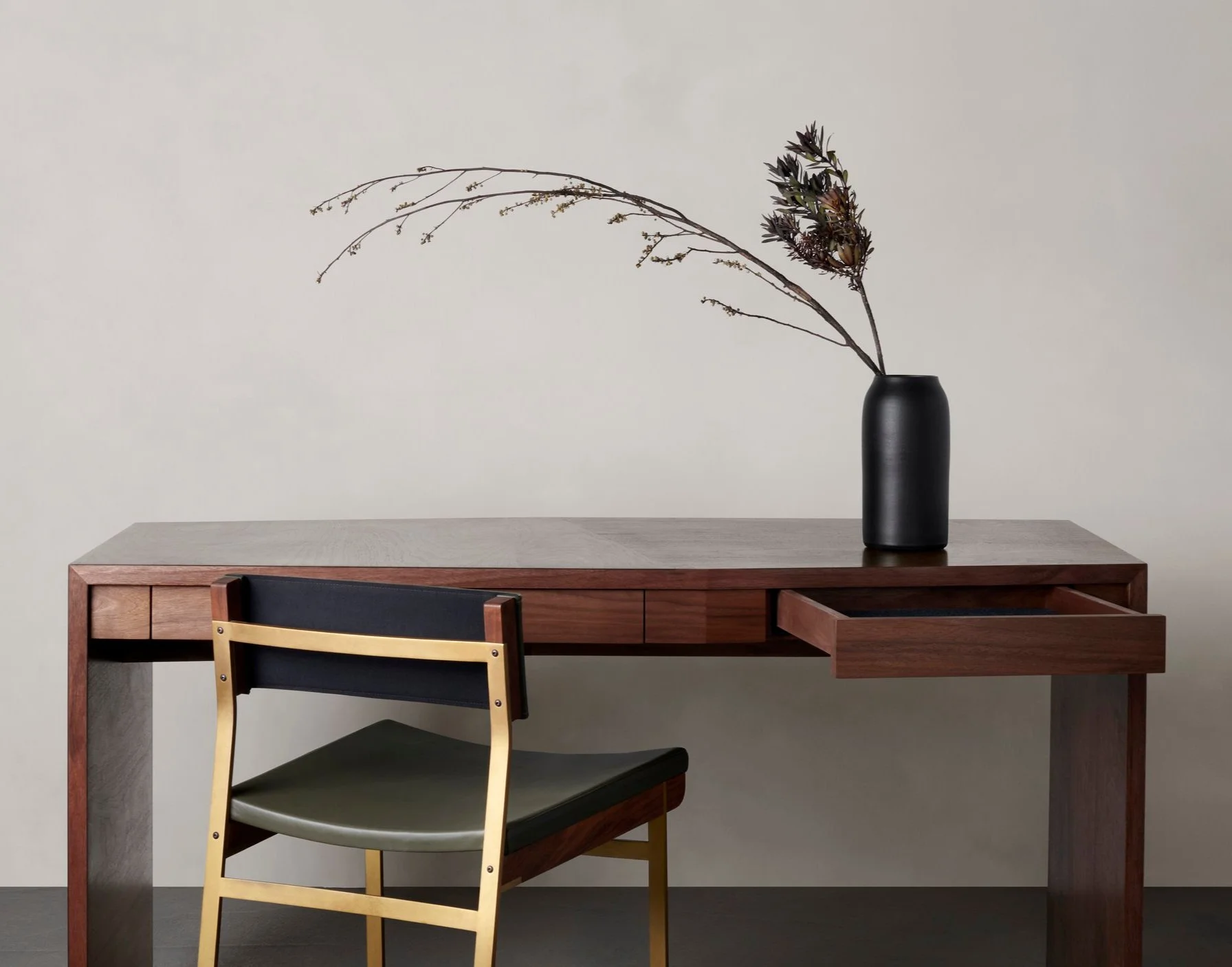 Kiki Desk | TOKEN